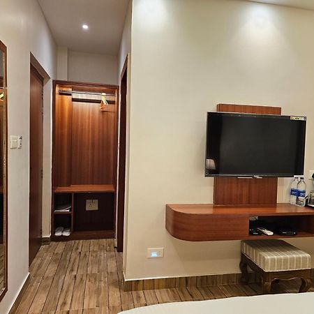 The Creek Boutique Resort & Spa โบลปูร์ ภายนอก รูปภาพ