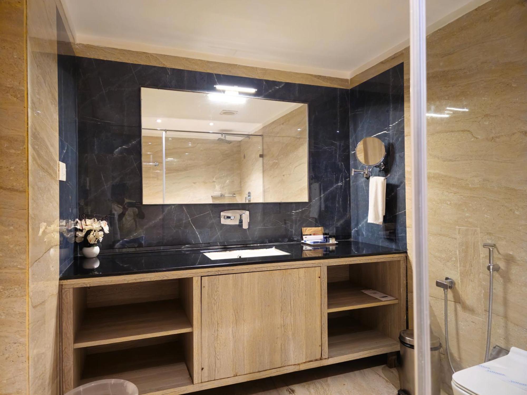 The Creek Boutique Resort & Spa โบลปูร์ ภายนอก รูปภาพ