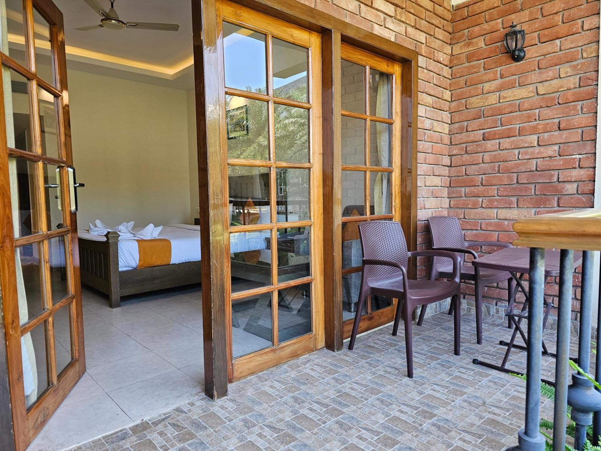 The Creek Boutique Resort & Spa โบลปูร์ ภายนอก รูปภาพ